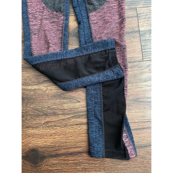 Free People Movement Dylan High rise Color Block Crop Leggings Yoga XS - Picture 7 of 11